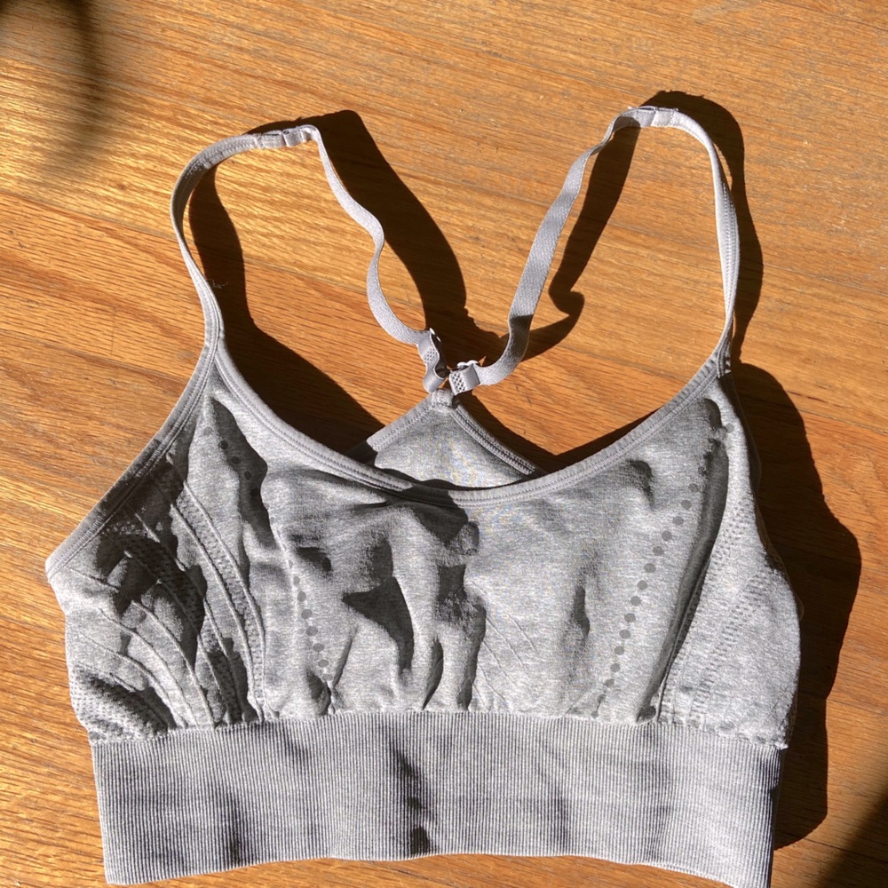 Everlast gray seamless sports bra